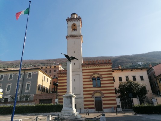 Monumento ai caduti a castelletto di brenzone