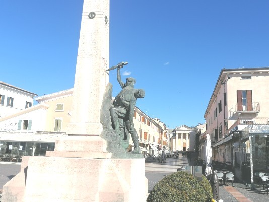 Monumento ai caduti a Bardolino